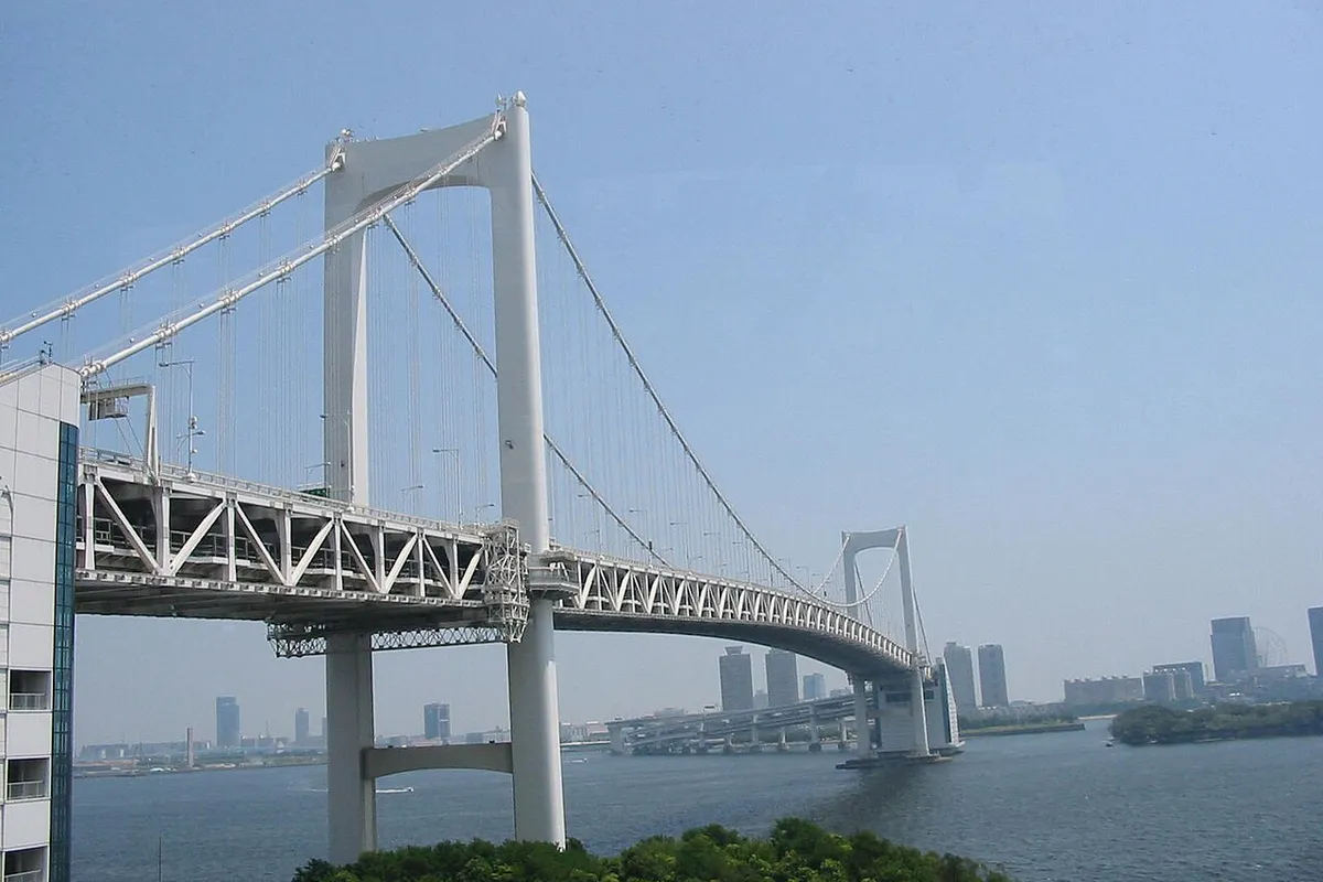 도쿄만 · 레인보브리지 전망 2004년 지역 자료 사진 · 실시간 화면 및 동일 촬영 지점 아님